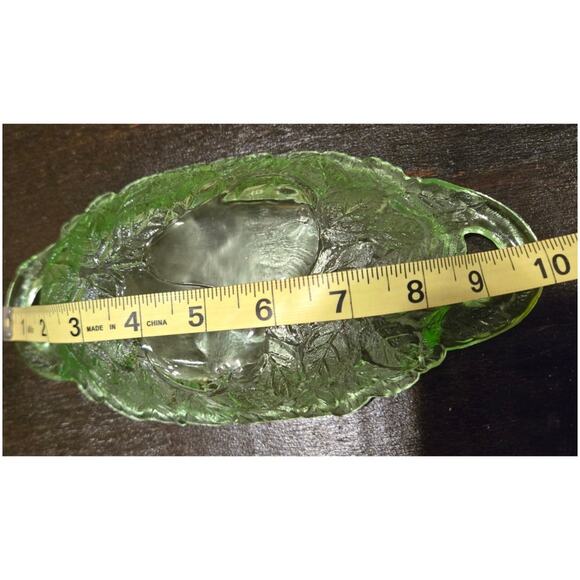 Indiana Glass Uranium Candy Dish Sweet Pear Serving Dish Relish Tray - Picture 5 of 6